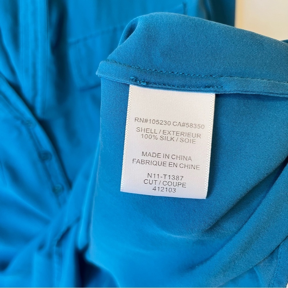 Joie 100% Silk blouse Small Long sleeve Blue V-neck Pockets Lightweight top - Picture 5 of 9